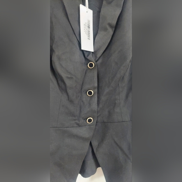 Reformation Oakley vest in various sizes - Picture 5 of 8